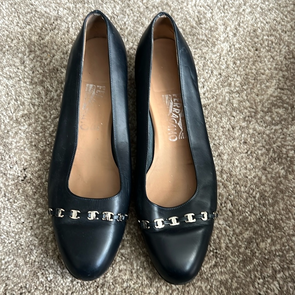Ferragamo low heeled shoe